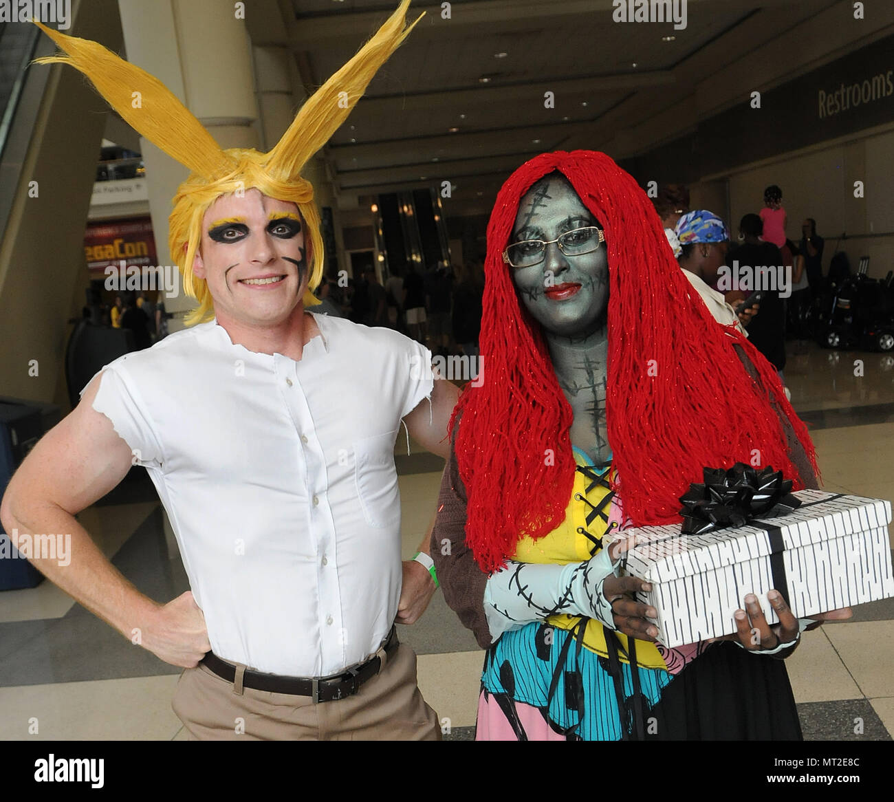 Cosplayers Masculinos Em Megacon Fotografia Editorial - Imagem de ciência,  ficcional: 99840717