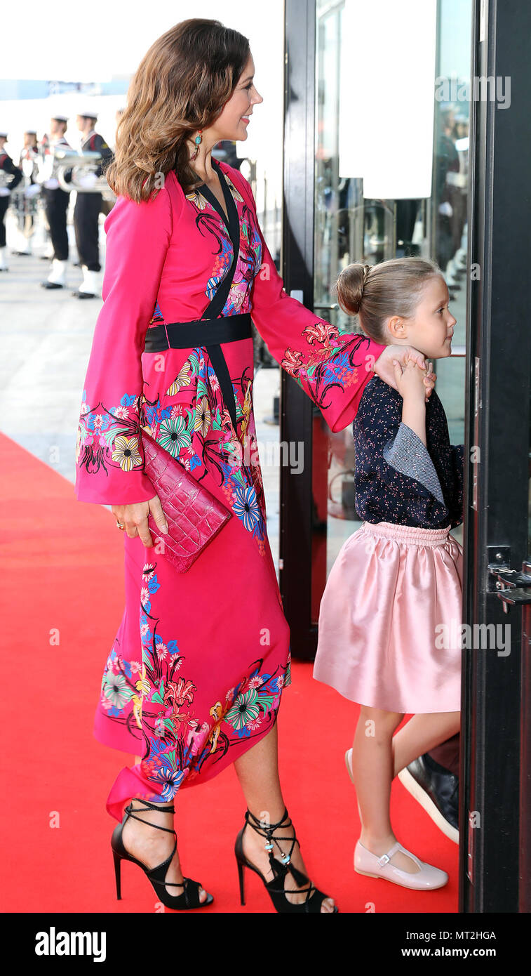 copenhagen-denmark-27th-may-2018-crown-princess-mary-and-princess-josephine-of-denmark-arrive-at-the-royal-arena-in-copenhagen-on-may-27-2018-to-attend-the-birthday-show-all-of-denmark-celebrates-the-crown-prince-on-the-occasion-of-crown-prince-frederik-of-denmark-50th-birthday-credit-albert-nieboernetherlands-outpoint-de-vue-out-no-wire-service-credit-albert-nieboerroyal-press-europerpedpaalamy-live-news-MT2HGA.jpg