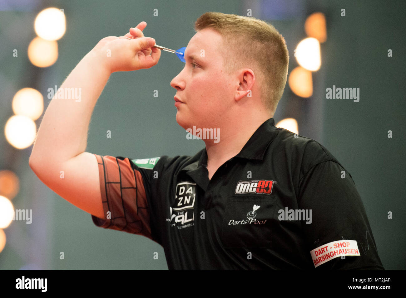 Martin SCHINDLER (GER), action, throw, throws, bust, German Darts Masters,  on 25.05.2018 in the Veltins Arena in Gelsenkirchen/Germany. | usage  worldwide Stock Photo - Alamy