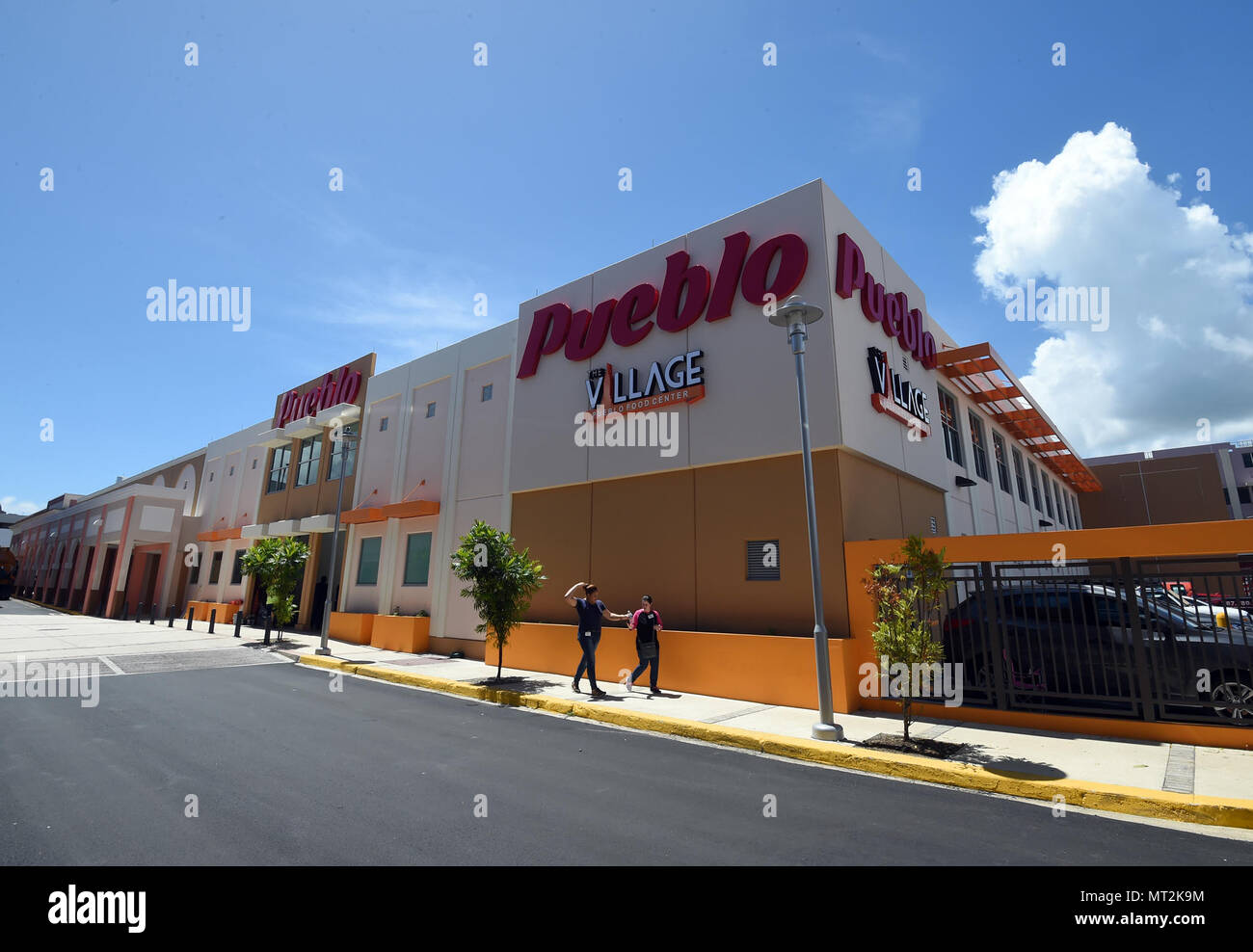 24 de mayo de 2018 SAN JUAN, PUERTO RICO Preparativo para la apertura de un  nuevo supermercado Pueblo en el casco urbano de Carolina, (Foto Andre Kang  / andre.kang@gfrmedia.com) Photo via Newscom