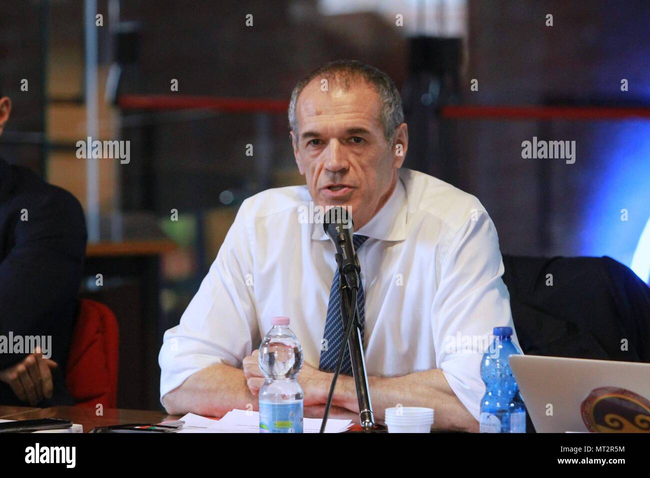 DEBATE ON PUBLIC DEBT IN STATALE WITH CARLO COTTARELLI (Alberto Cattaneo, MILAN - 2018-05-02) ps the photo can be used respecting the context in which it was taken, and without the defamatory intent of the people represented (Alberto Cattaneo, PHOTO ARCHIVE - 2018-05-28) ps the photo can be used respecting the context in which it was taken, and without the defamatory intent of the decoration of the people represented Stock Photo
