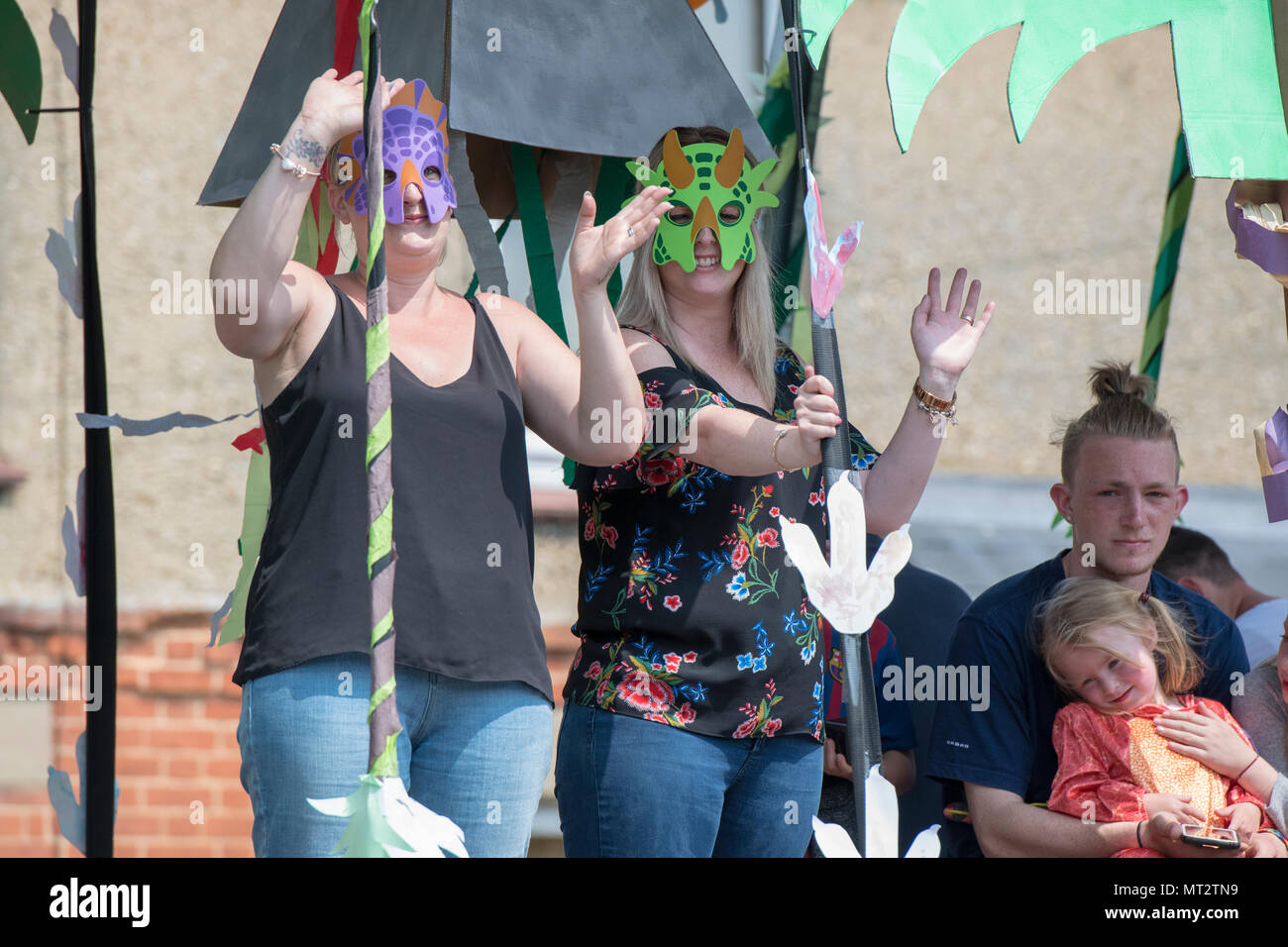 Soham, UK. 28th May 2018. Soham Carnival procession, Clay Street 28th