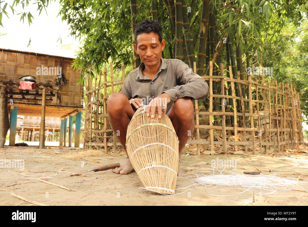 Community fishing of majuli hi-res stock photography and images - Alamy