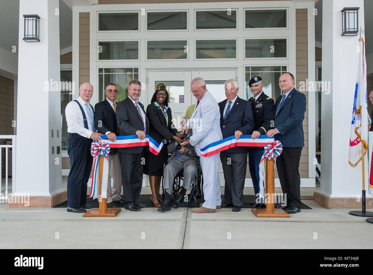 Dignitaries including the Mayor of Radcliff, Mike Weaver (second from