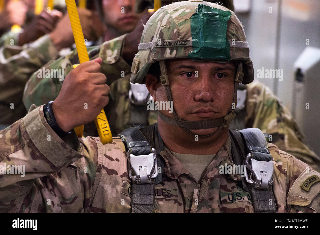 A paratrooper with the headquarters and headquarters company hi-res stock  photography and images - Page 3 - Alamy