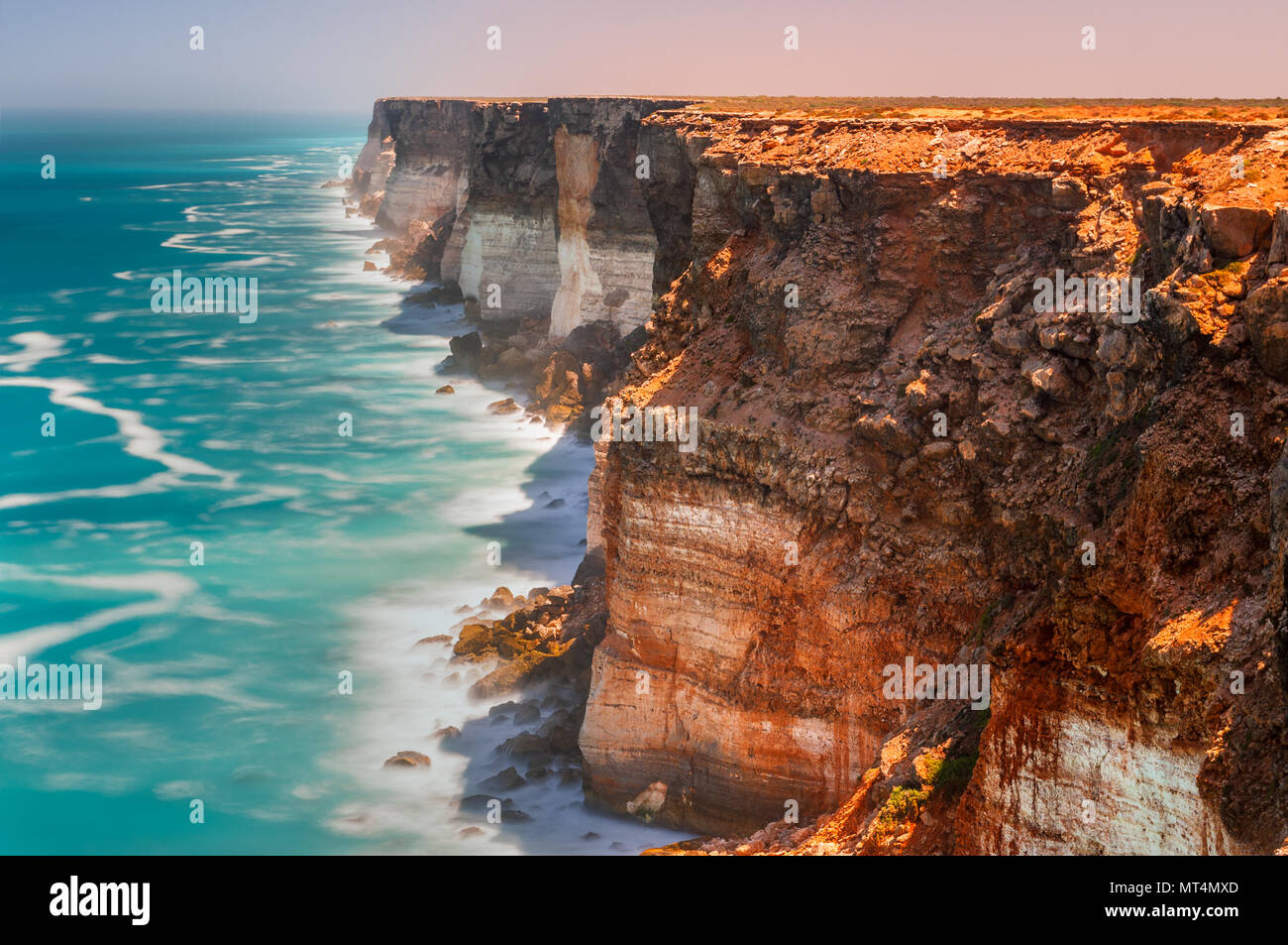 Famous Bunda Cliffs at the southern edge of the Nullarbor Plain. Stock Photo