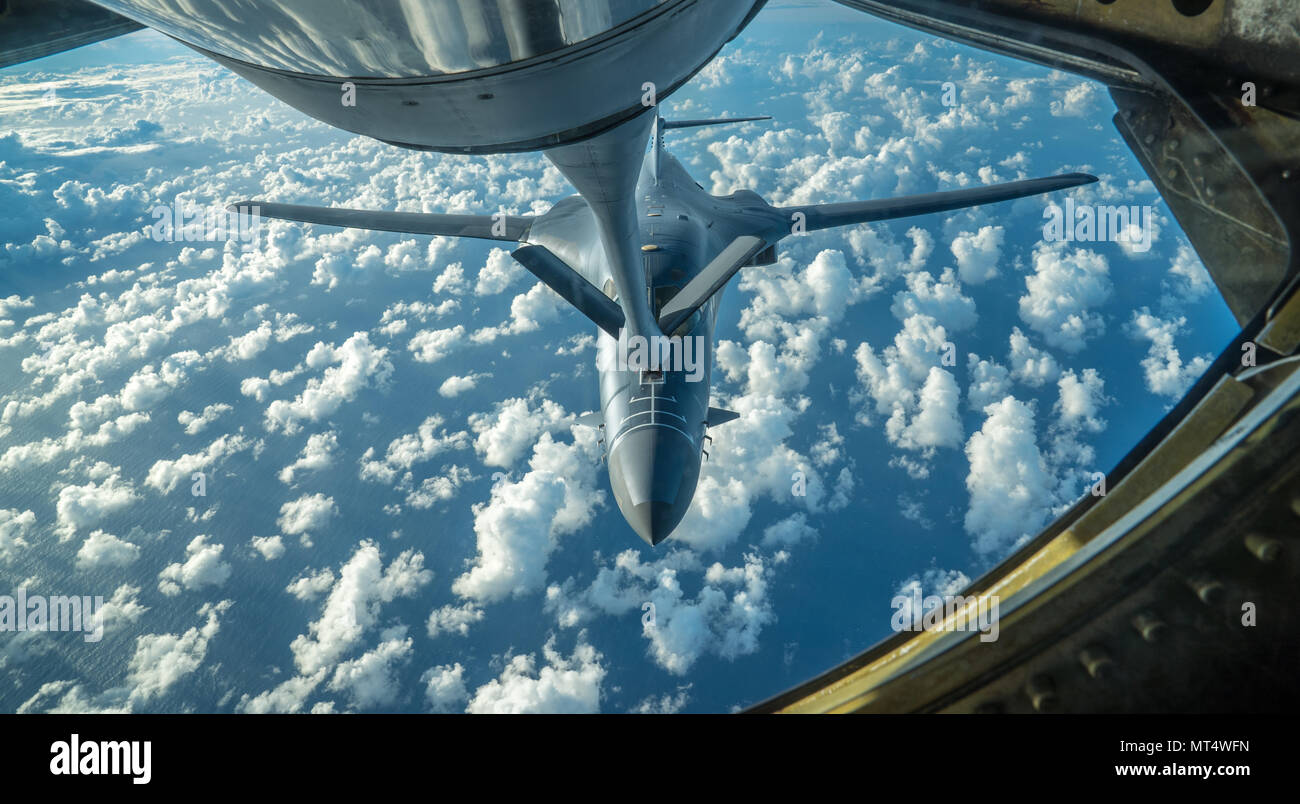 Boeing 1b lancer supersonic hi-res stock photography and images - Alamy