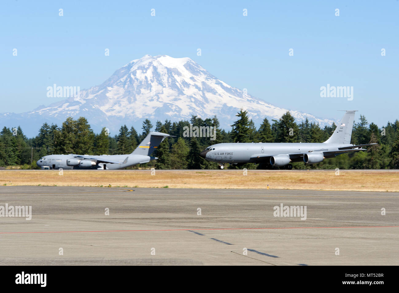 92d air refueling wing hires stock photography and images Alamy