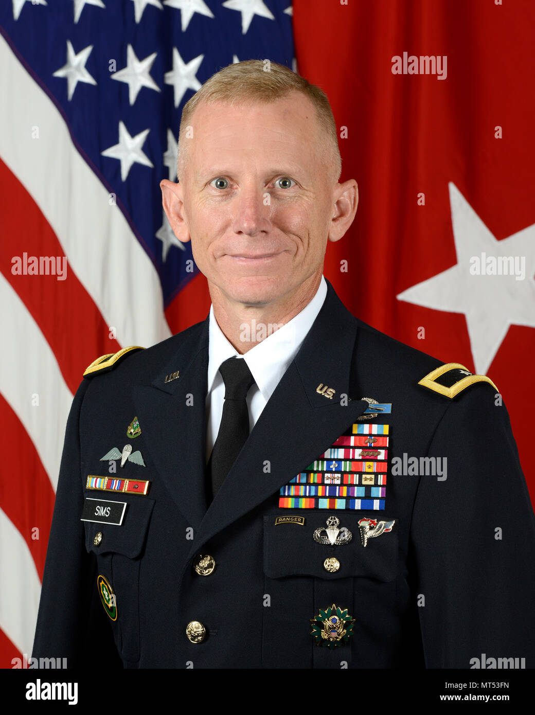 U.S. Army Brig. Gen. Douglas A. Sims, Director of Operations, Readiness and Mobilization (Army G3/5/7), poses for a command portrait in the Army portrait studio at the Pentagon in Arlington, VA, July 19, 2017.  (U.S. Army photo by Monica King/Released) Stock Photo