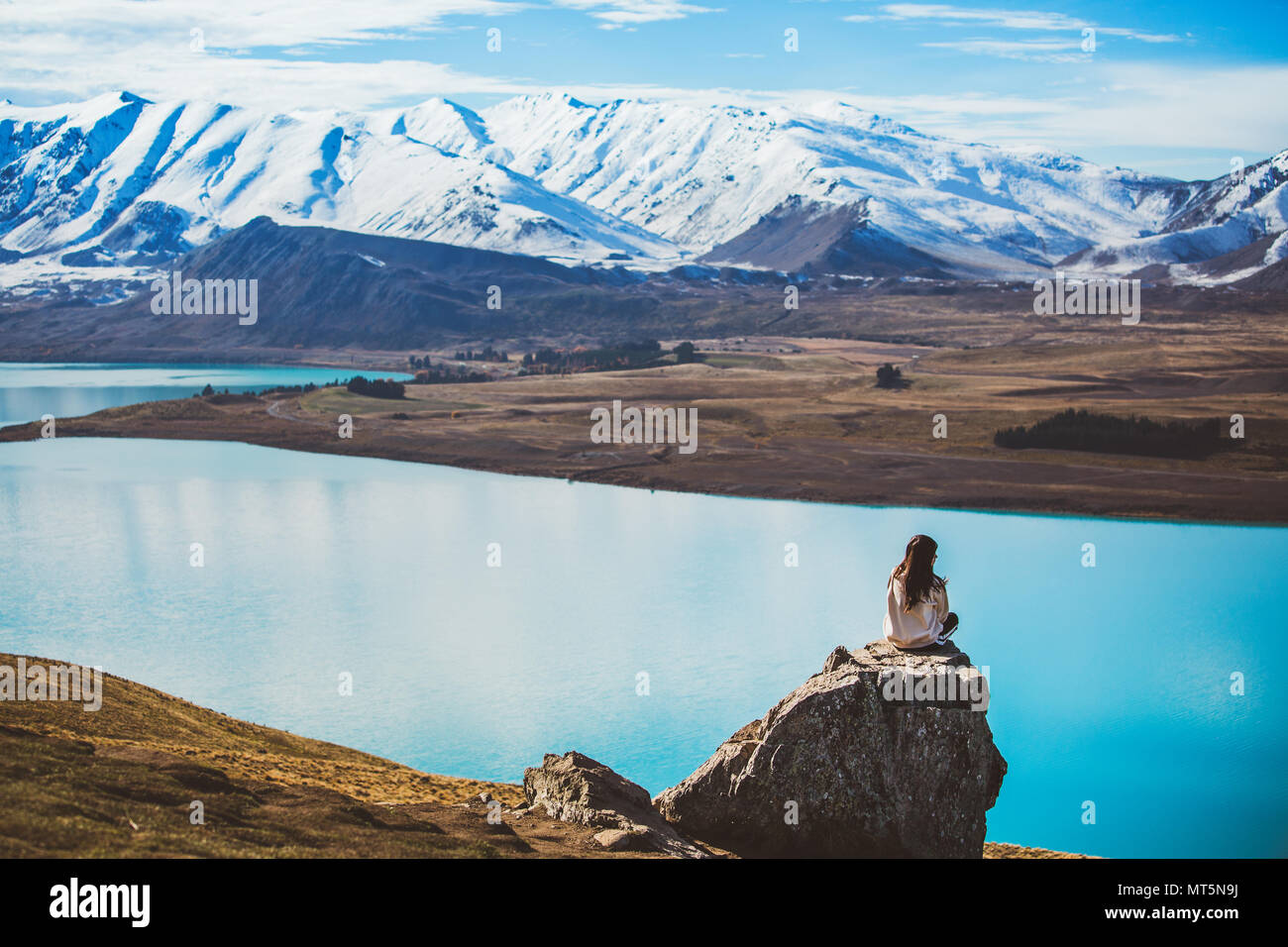Landscape of Lake Tekapo New Zealand in fall season Stock Photo - Alamy