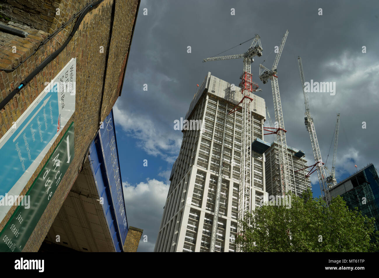 London waterloo station being built hi-res stock photography and images ...