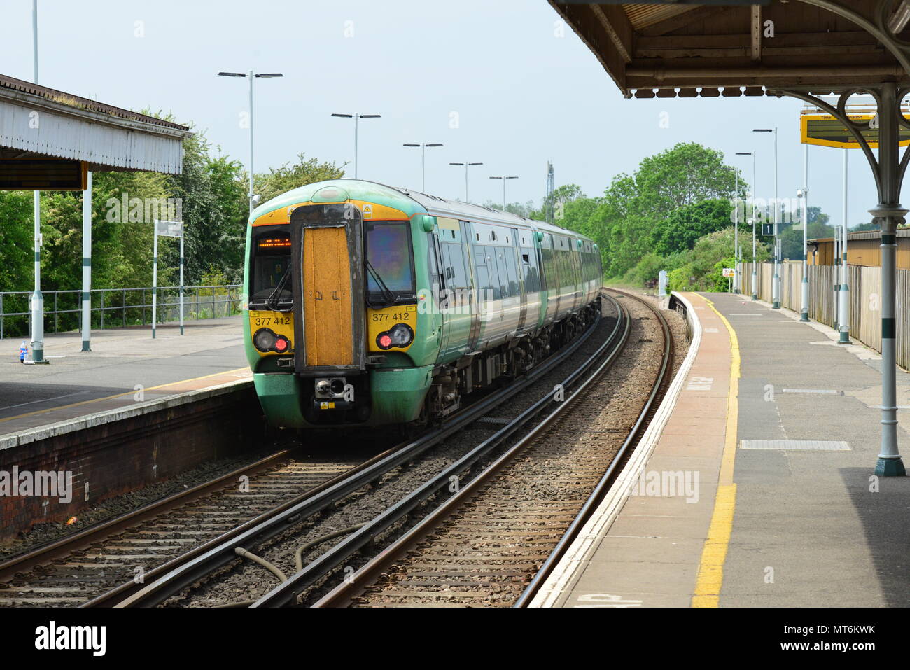 A southern Trains EMU pulling into Arundel station in West