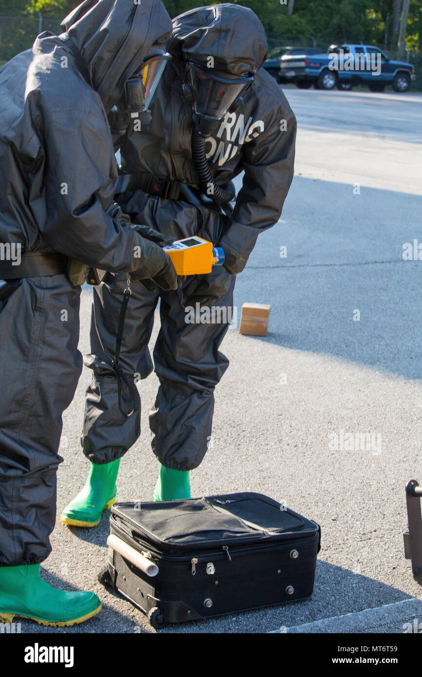 U.S. Marine Corps Lance Cpl. Gregory S. Dreibelbis (right) and Lance