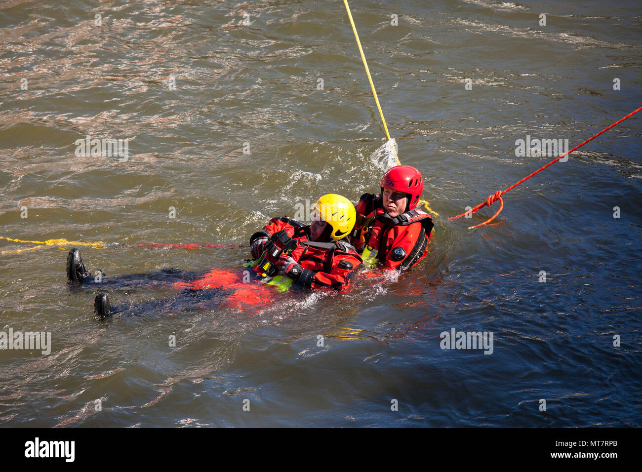 Germany, Cologne, firefighters practise the rescue of a drowning man in the Rhine.  Deutschland, Koeln, Feuerwehr uebt die Rettung eines Ertrinkenden  Stock Photo