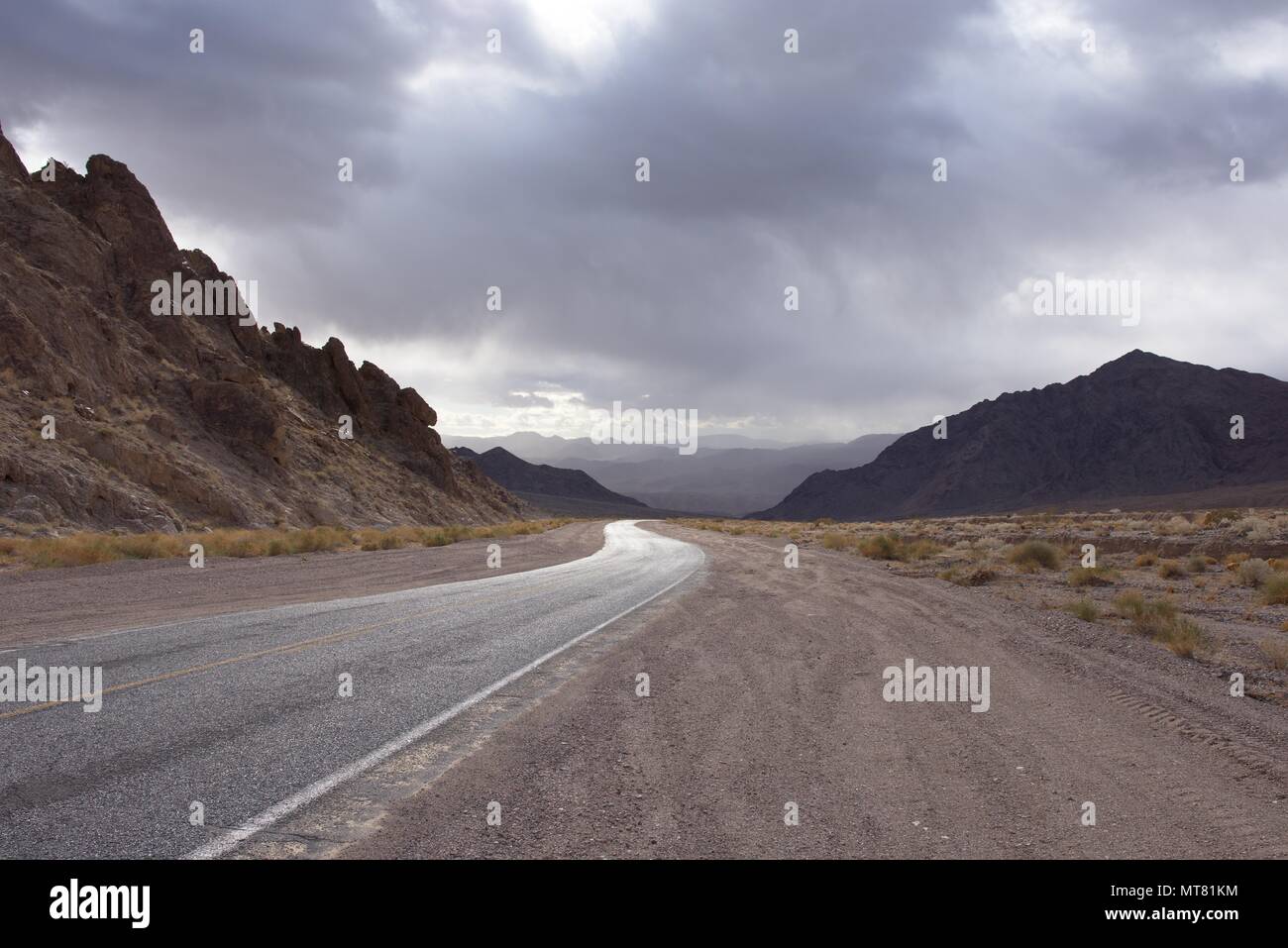 Rain in the death valley hi-res stock photography and images - Alamy