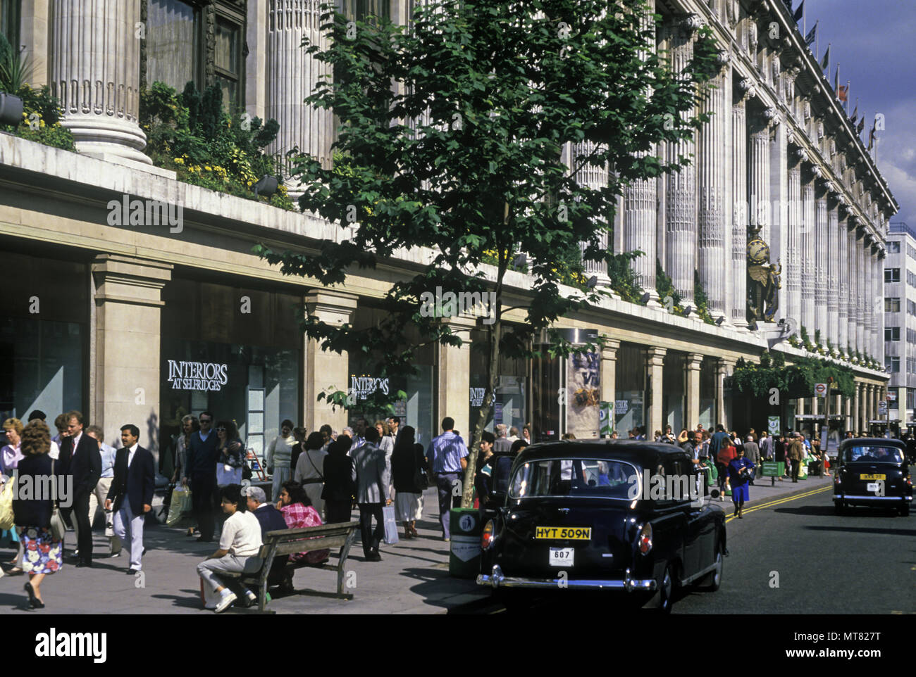 1988 HISTORICAL SELFRIDGES DEPARTMENT STORE ENTRANCE OXFORD STREET