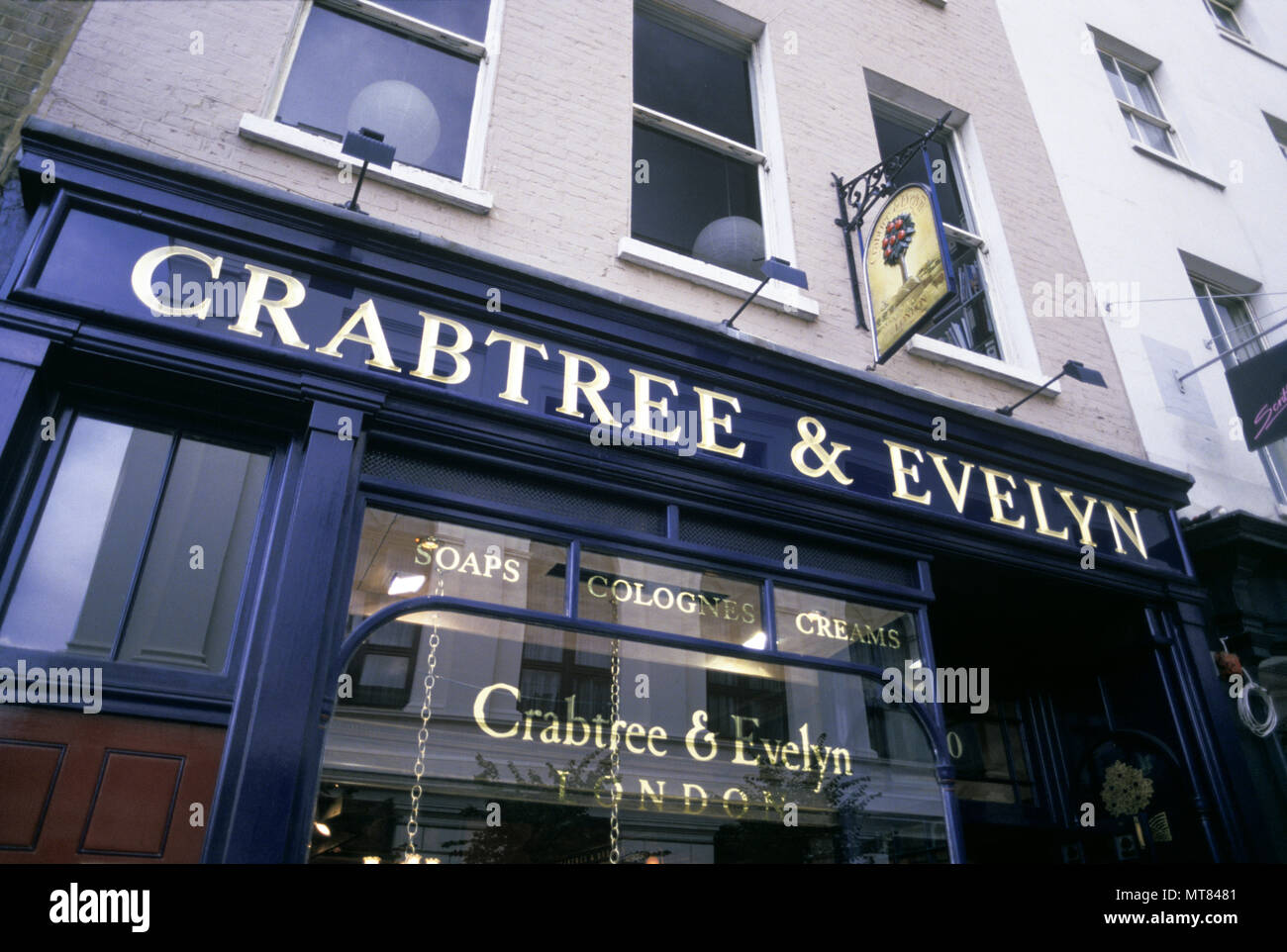 1988 HISTORICAL CRABTREE AND EVELYN STOREFRONT COVENT GARDEN LONDON ...