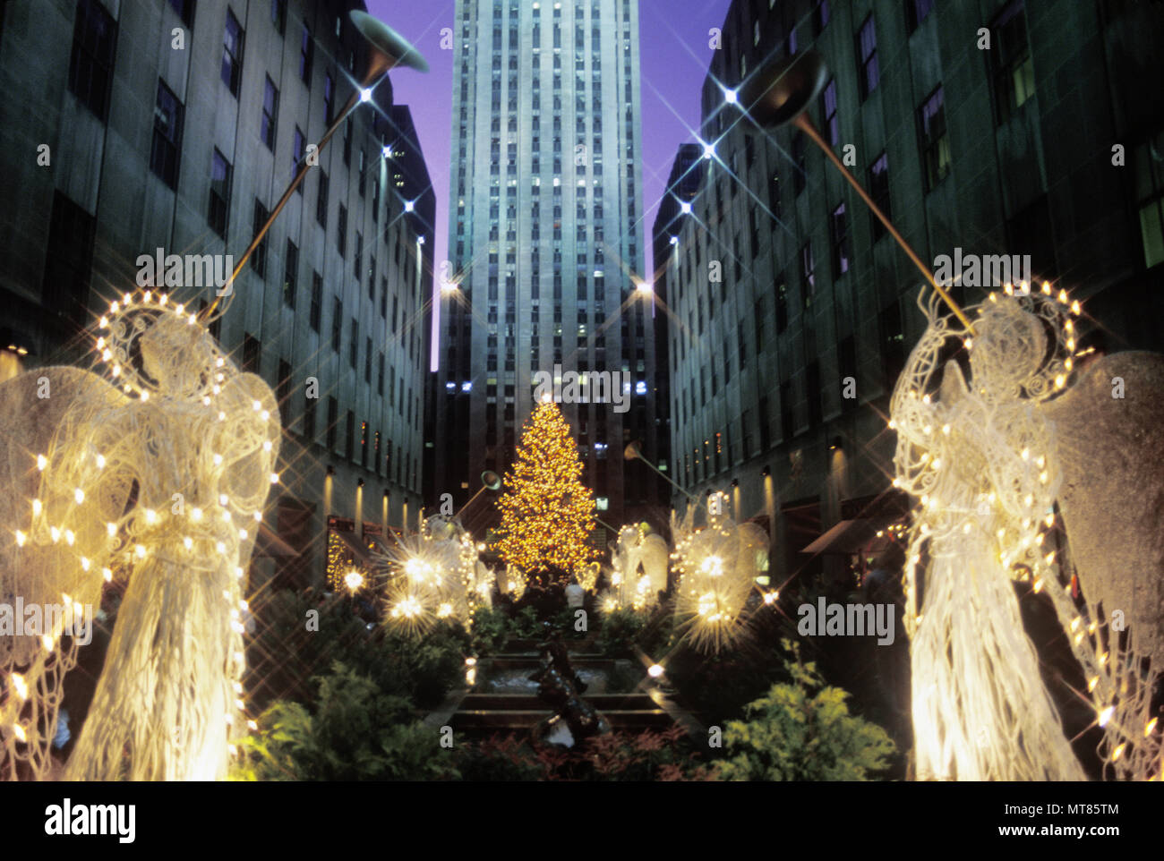 1988 HISTORICAL CHRISTMAS TREE ANGELS ROCKEFELLER CENTER MANHATTAN NEW YORK CITY USA Stock Photo