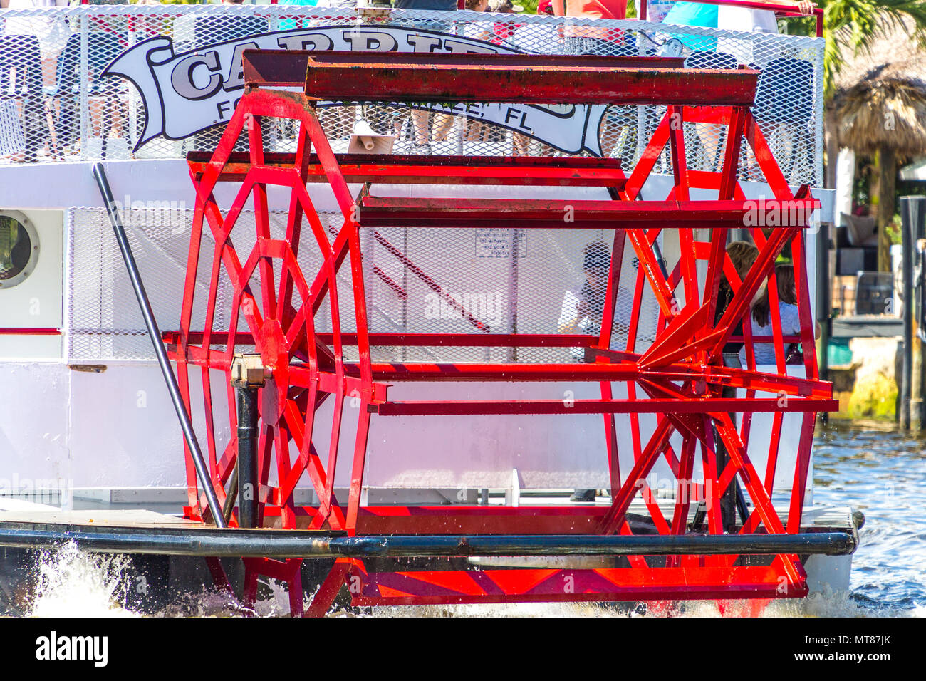 Paddle wheel boat hires stock photography and images Alamy