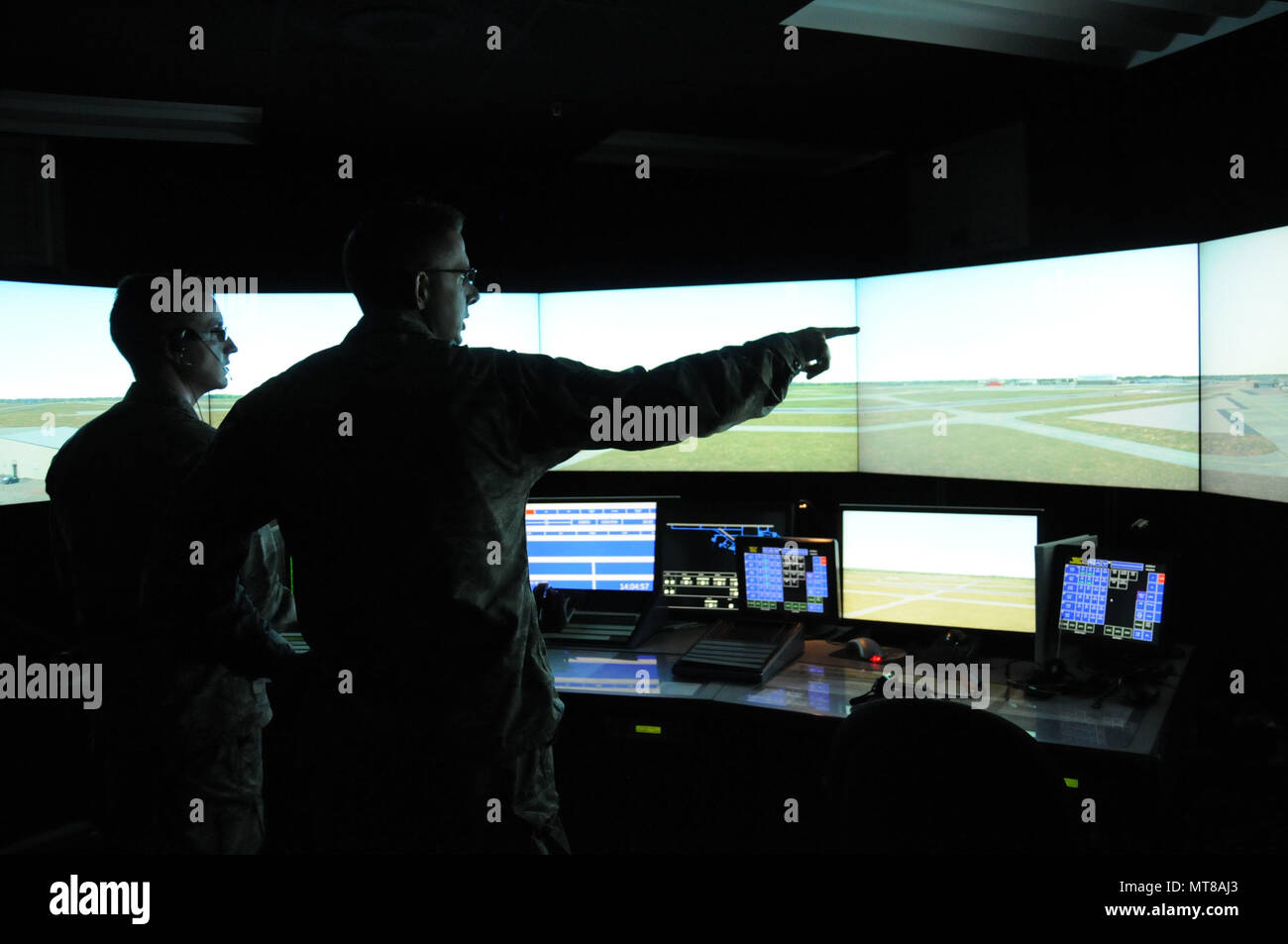 Air traffic control simulator for mac mozthat