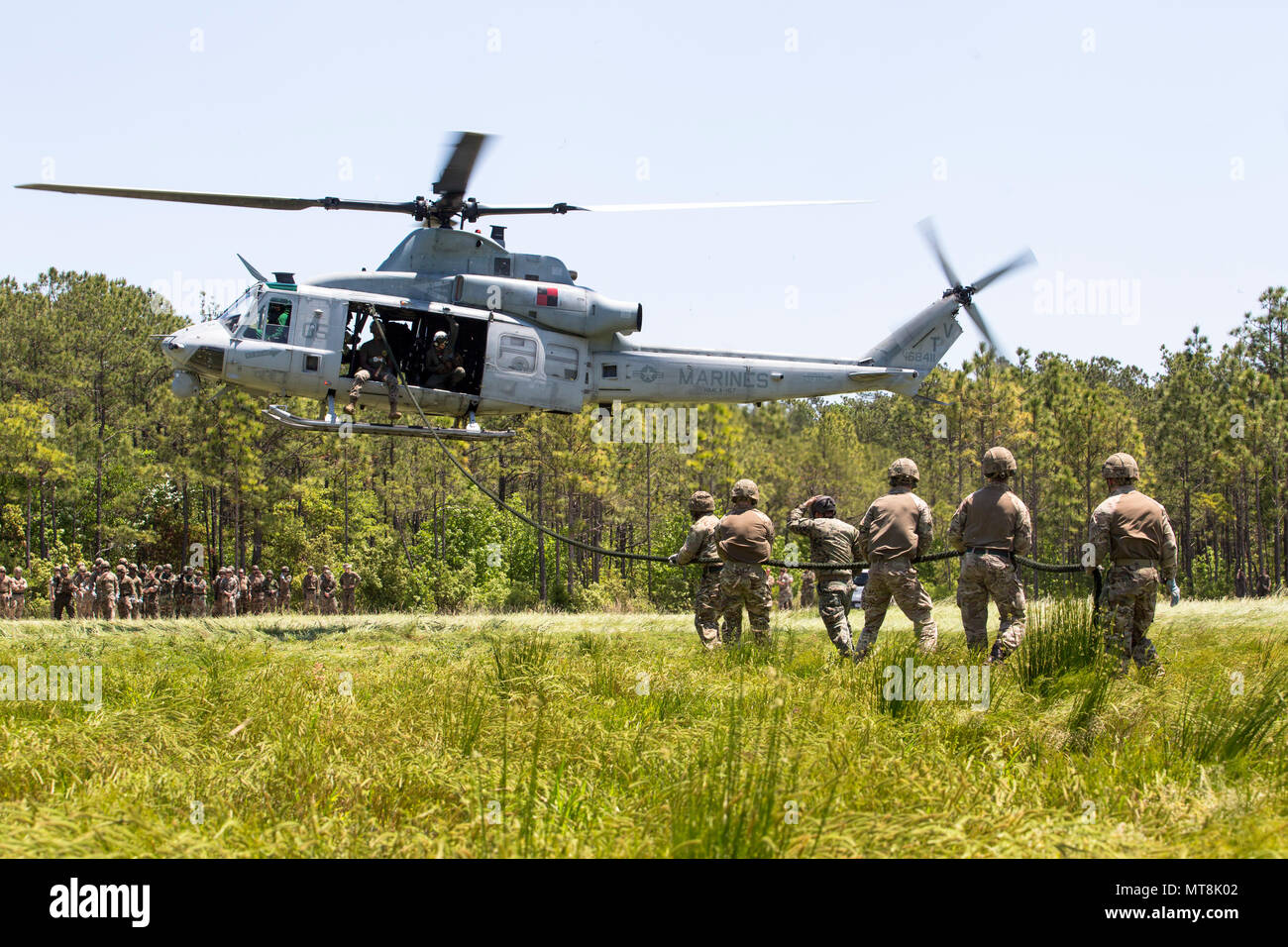 Roping helicopter british hi-res stock photography and images - Alamy