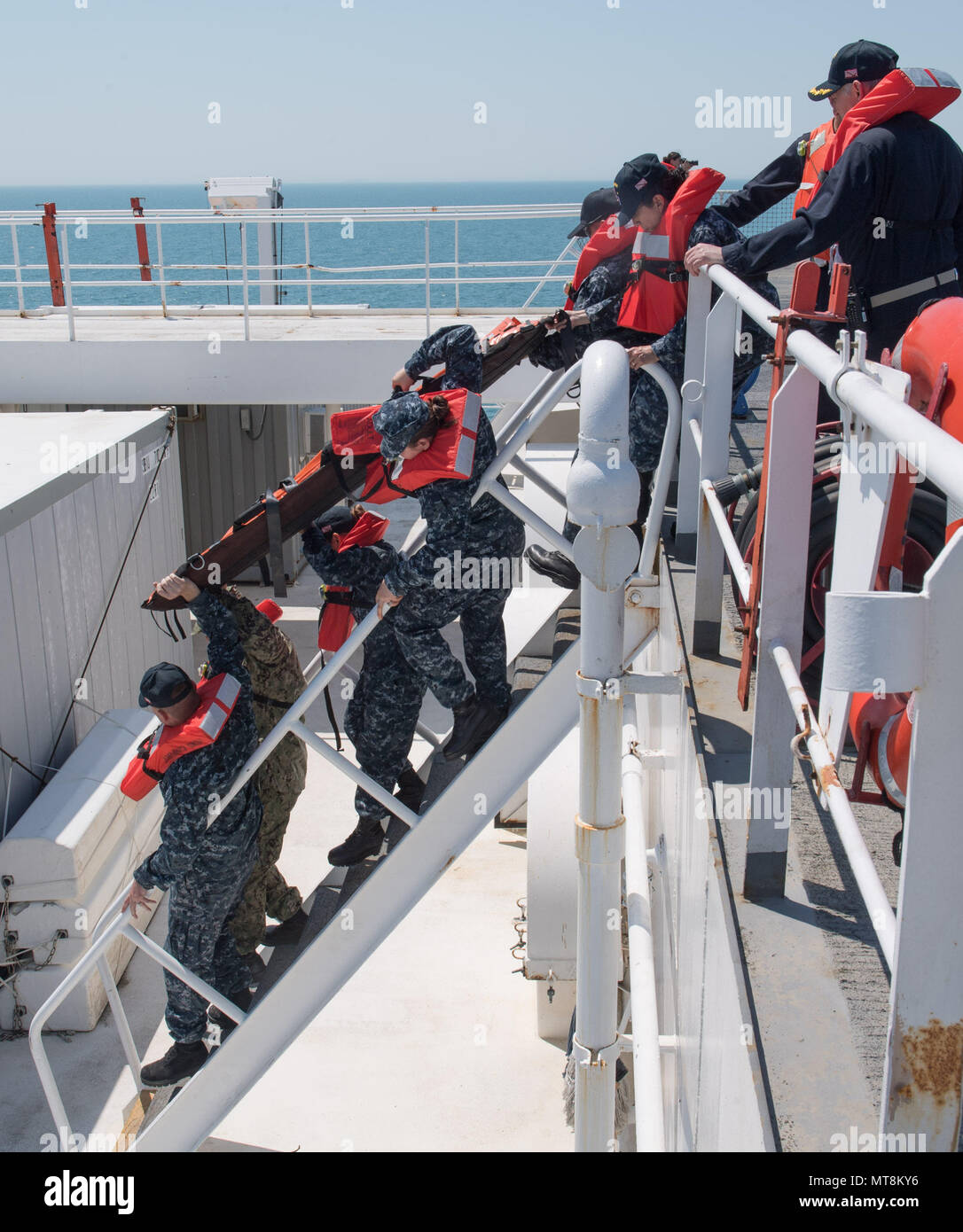 180512-N-UX013-0402 ATLANTIC OCEAN (May 12, 2018) U.S. Navy Sailors ...