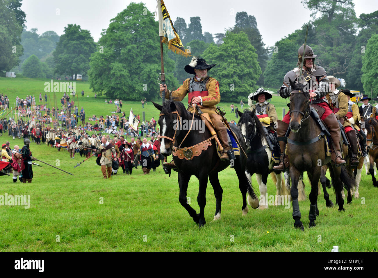 Bristol, UK, 28 May, 2018. Re-enactment of English civil war, The Siege of Bristol on its 375th Anniversary of battles (1645) between Parliamentarians ('Roundheads') and Royalists ('Cavaliers') re-enacted by members of the Sealed Knot in Bristol Ashton Court. Credit: Charles Stirling/Alamy Live News Stock Photo