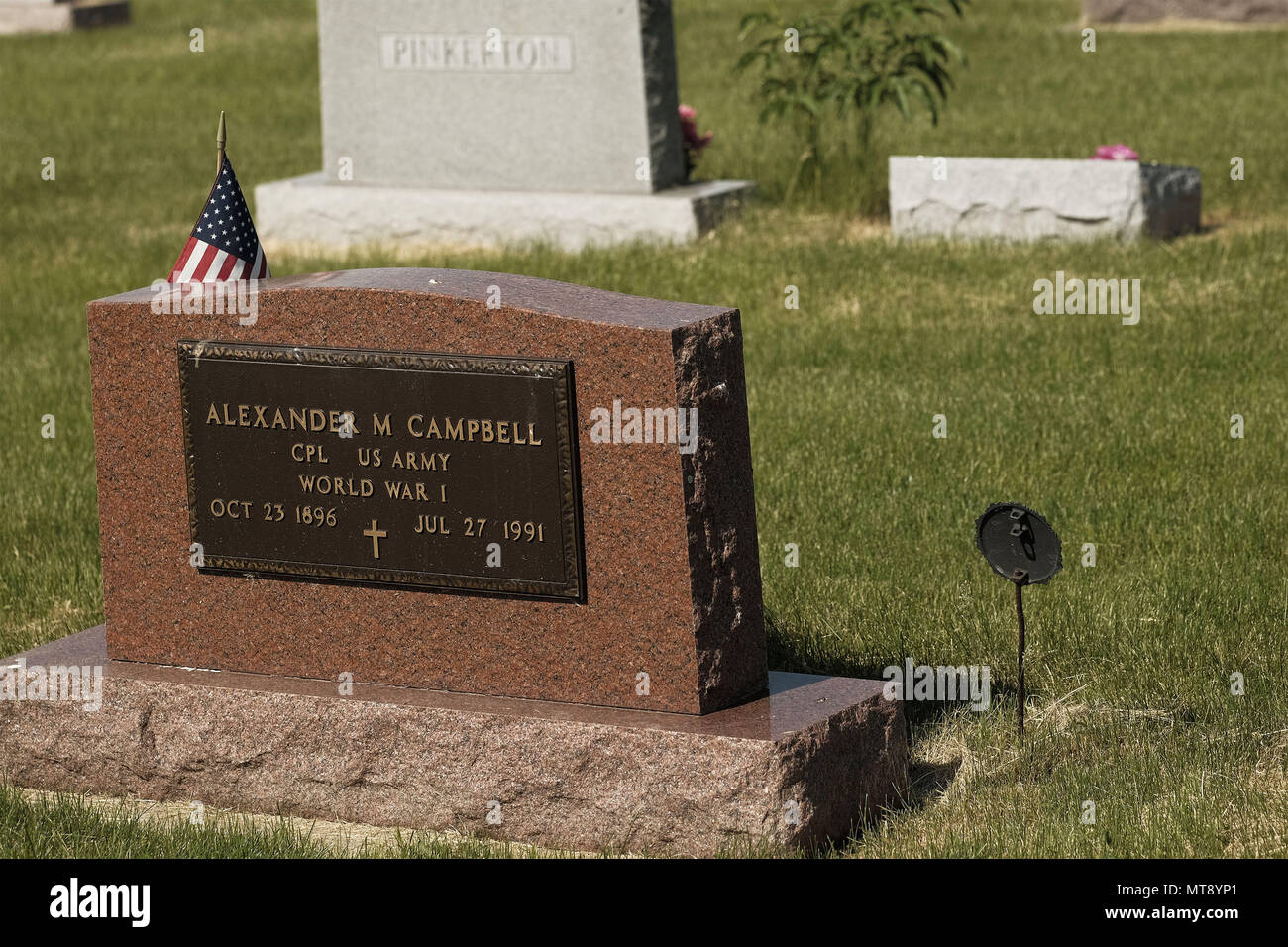 Quimby, IOWA, USA. 28th May, 2018. Flags and markers were set out by