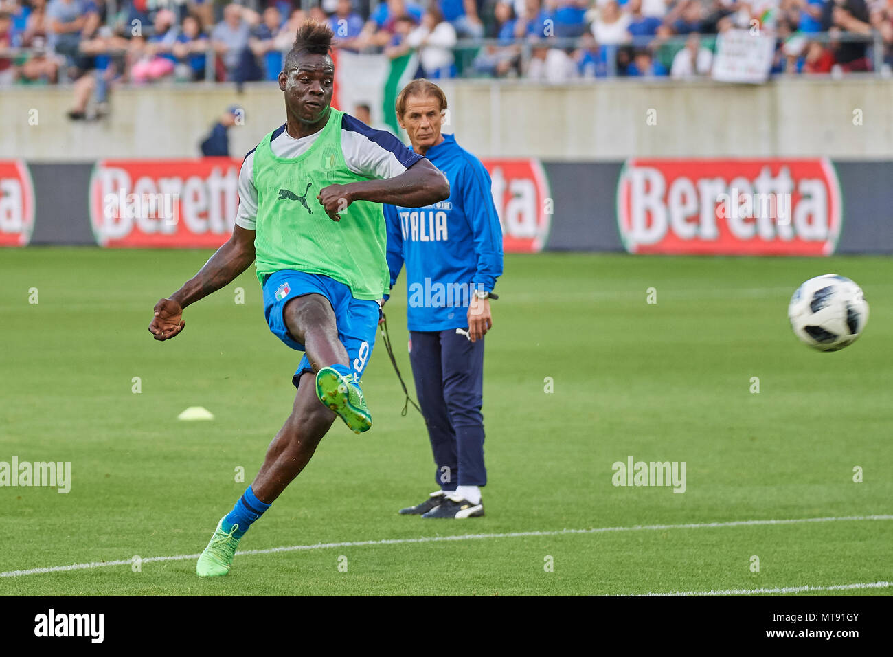 St. Gallen, Switzerland. 28th May 2018. Mario Balotelli during the football World Cup 2018 preparation match Italy vs. Saudi Arabia in St. Gallen. The national team from Saudi Arabia is using the game to prepare for the 2018 FIFA World Cup final tournament in Russia while Italy did not qualify for the World Cup finals. Stock Photo