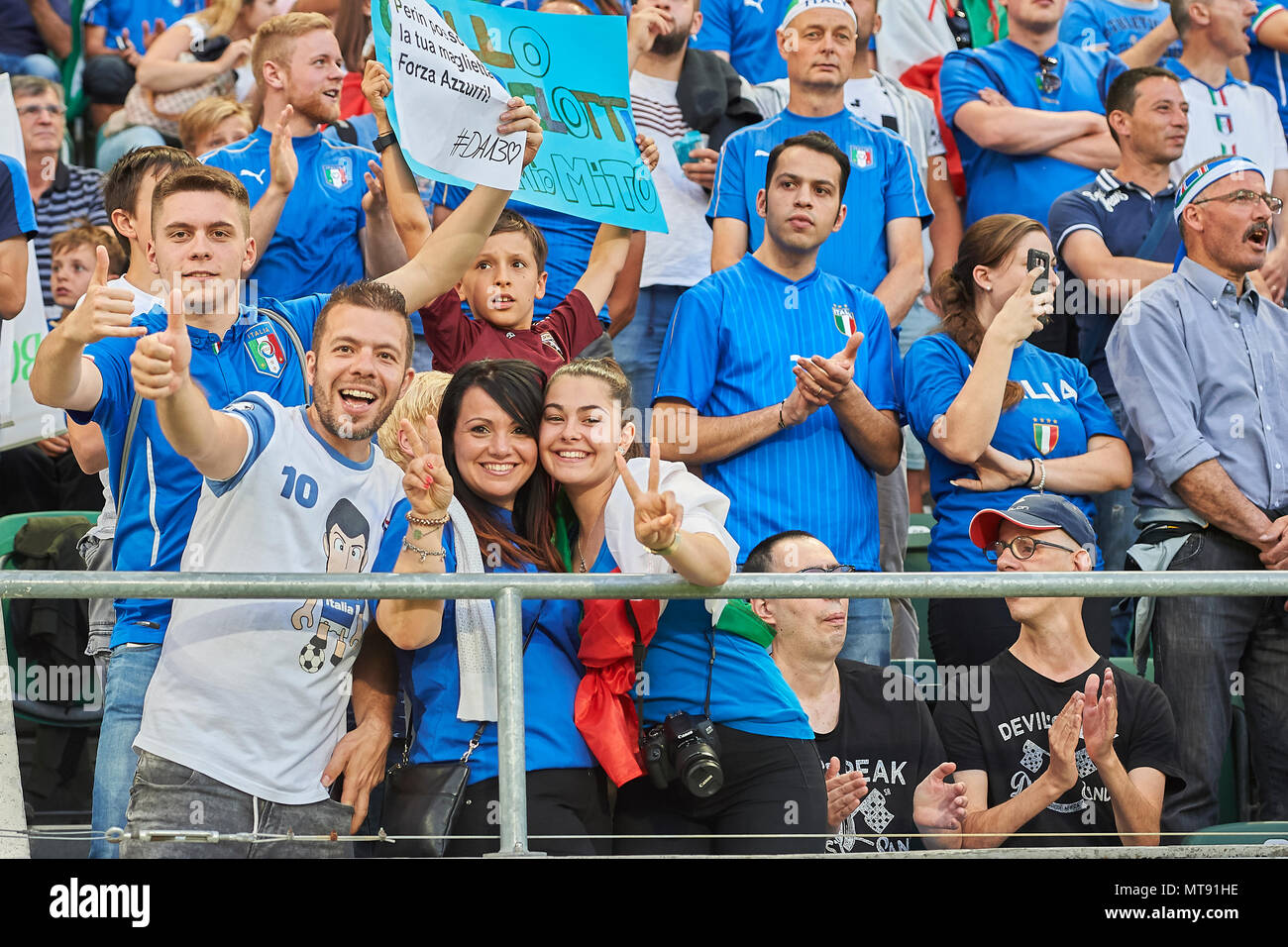 St. Gallen, Switzerland. 28th May 2018. Italy fans during the football World Cup 2018 preparation match Italy vs. Saudi Arabia in St. Gallen. The national team from Saudi Arabia is using the game to prepare for the 2018 FIFA World Cup final tournament in Russia while Italy did not qualify for the World Cup finals. Stock Photo