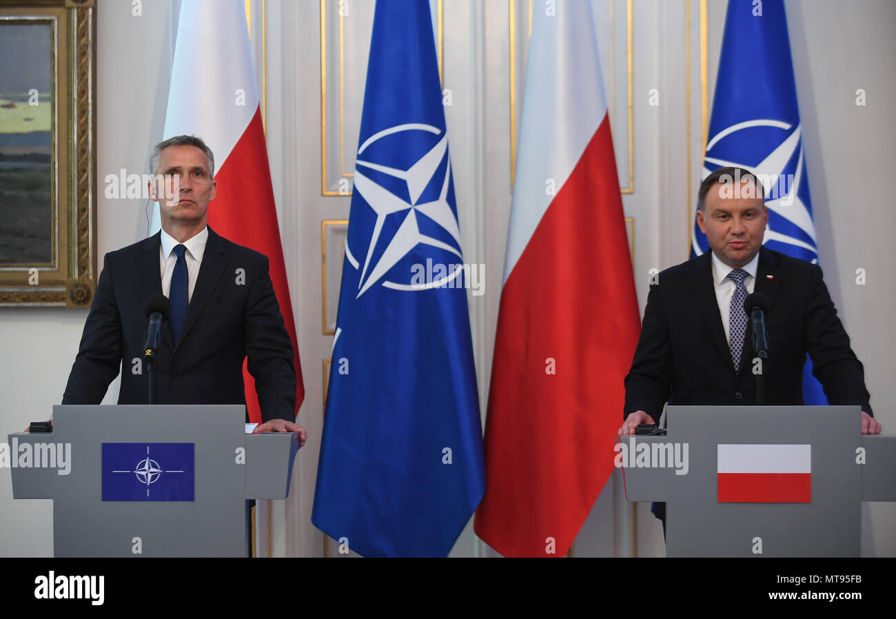 Warsaw, Poland. 28th May, 2018. Polish President Andrzej Duda (R) and NATO Secretary General Jens Stoltenberg attend a joint press conference at Belweder Palace in Warsaw, Poland, on May 28, 2018. Credit: Maciej Gillert/Xinhua/Alamy Live News Stock Photo