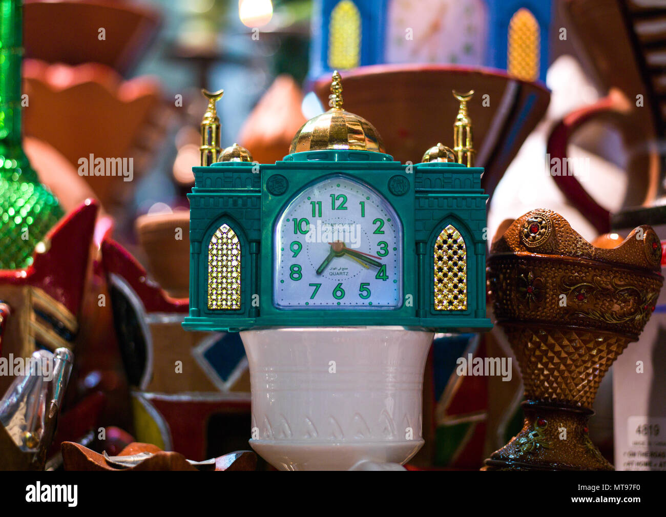 Mosque shape clock hi-res stock photography and images - Alamy