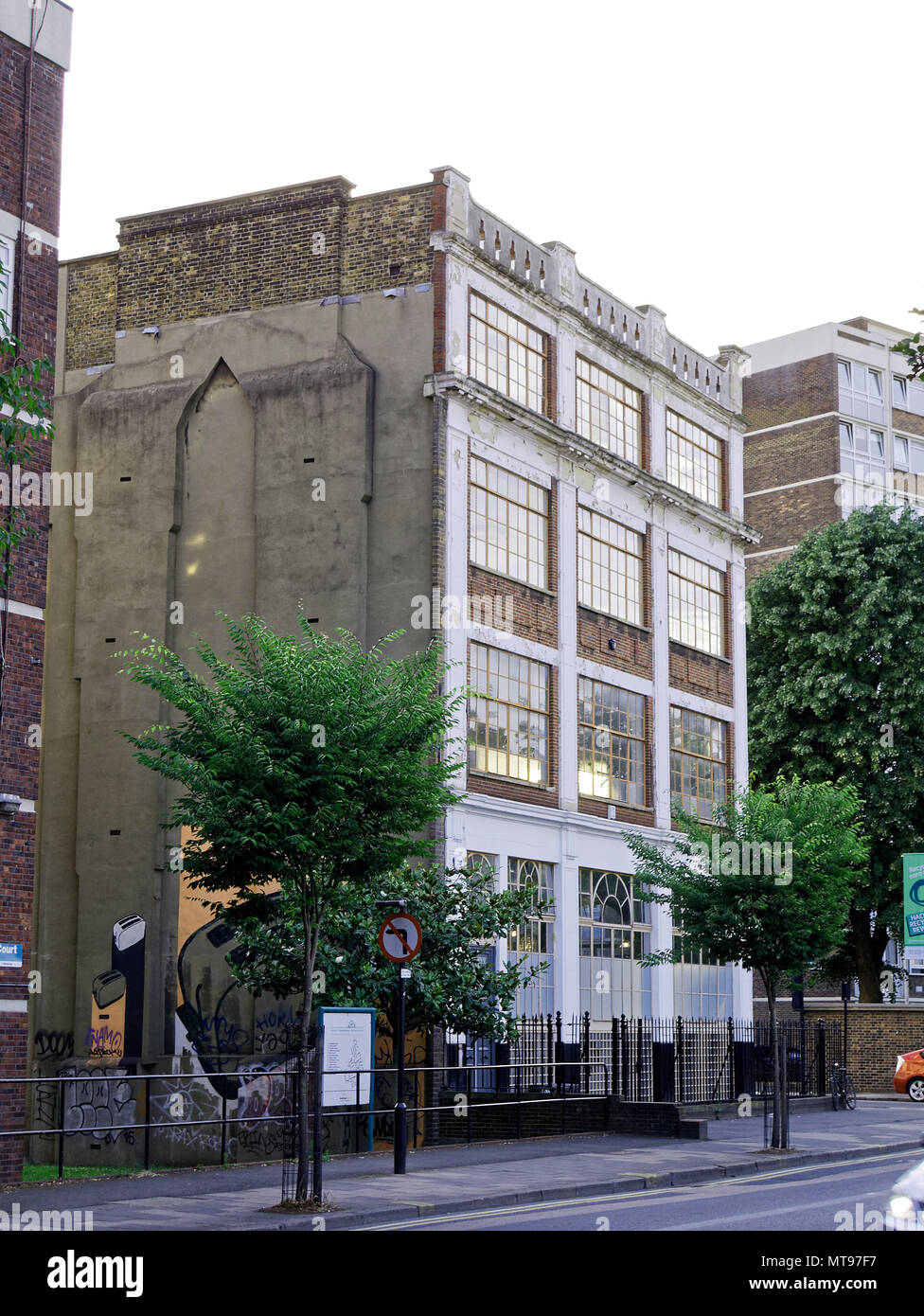 British Factory Building Old abandoned british industrial factory buildings hi-res stock ...