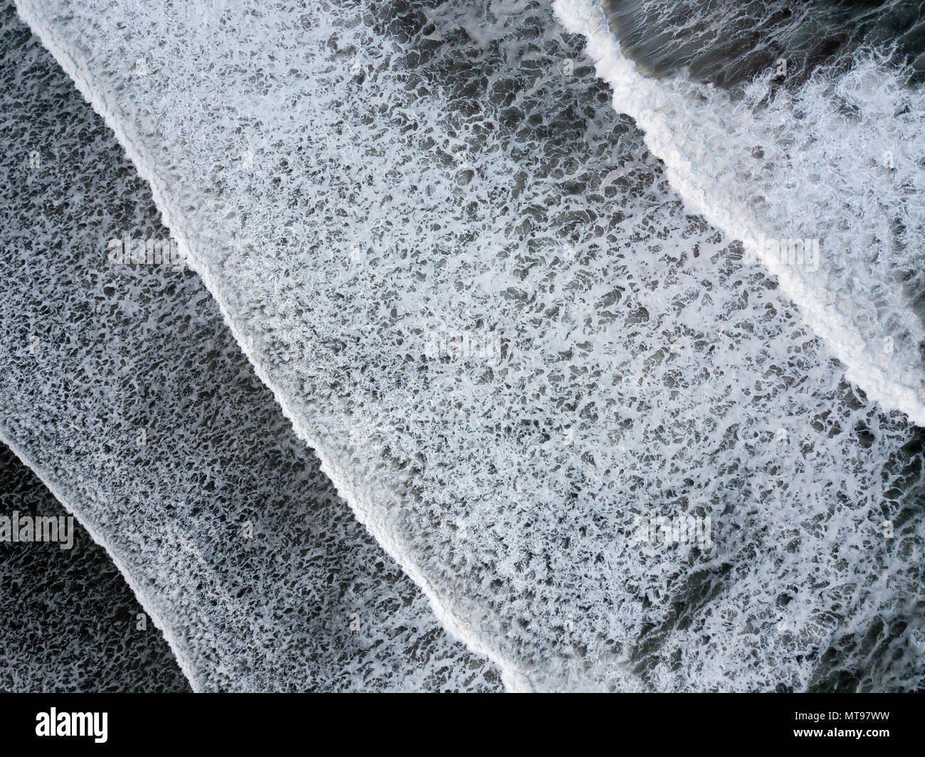 Waves sandy shore atlantic hi-res stock photography and images - Alamy