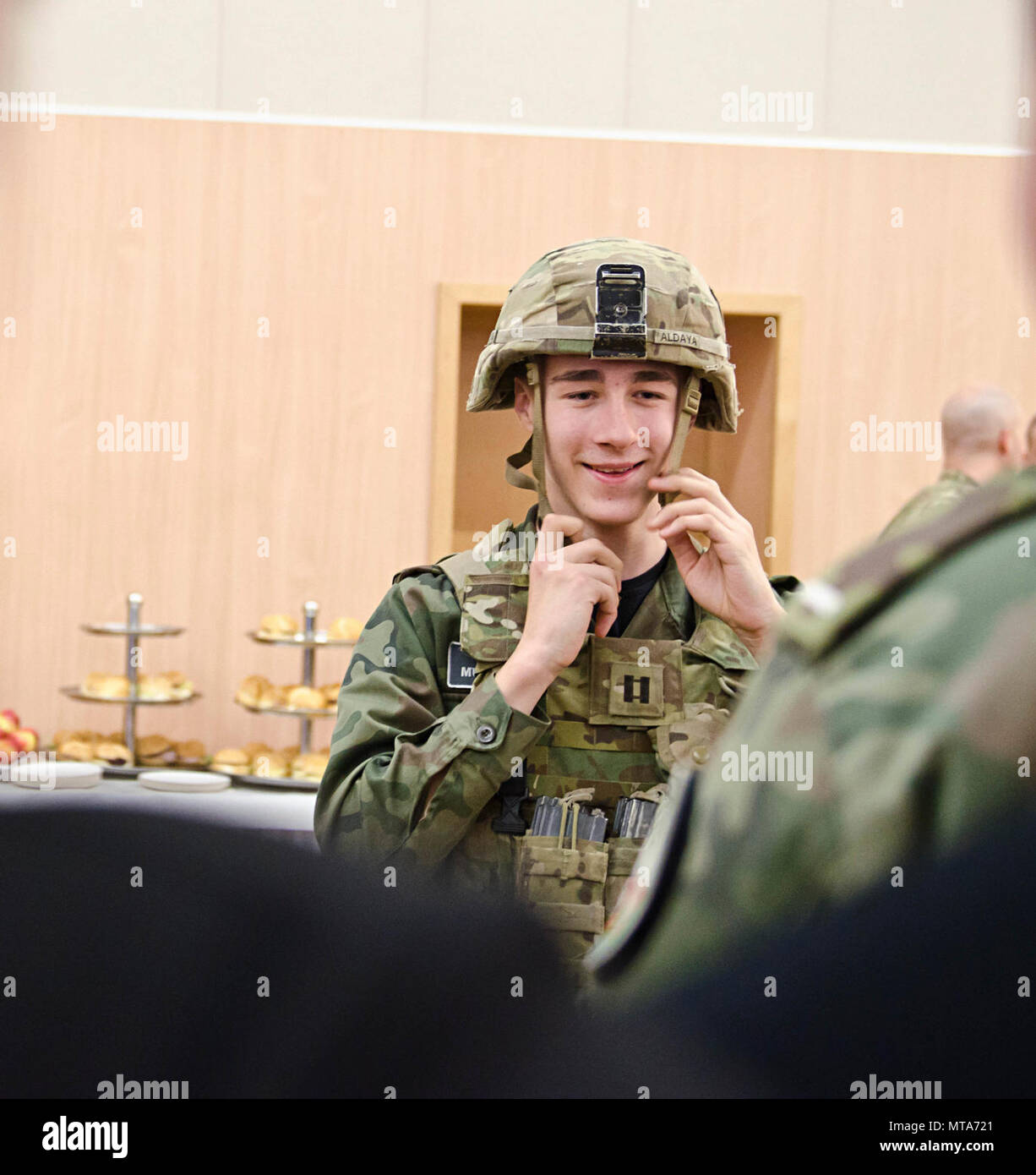 U s army helmet hi-res stock photography and images - Alamy