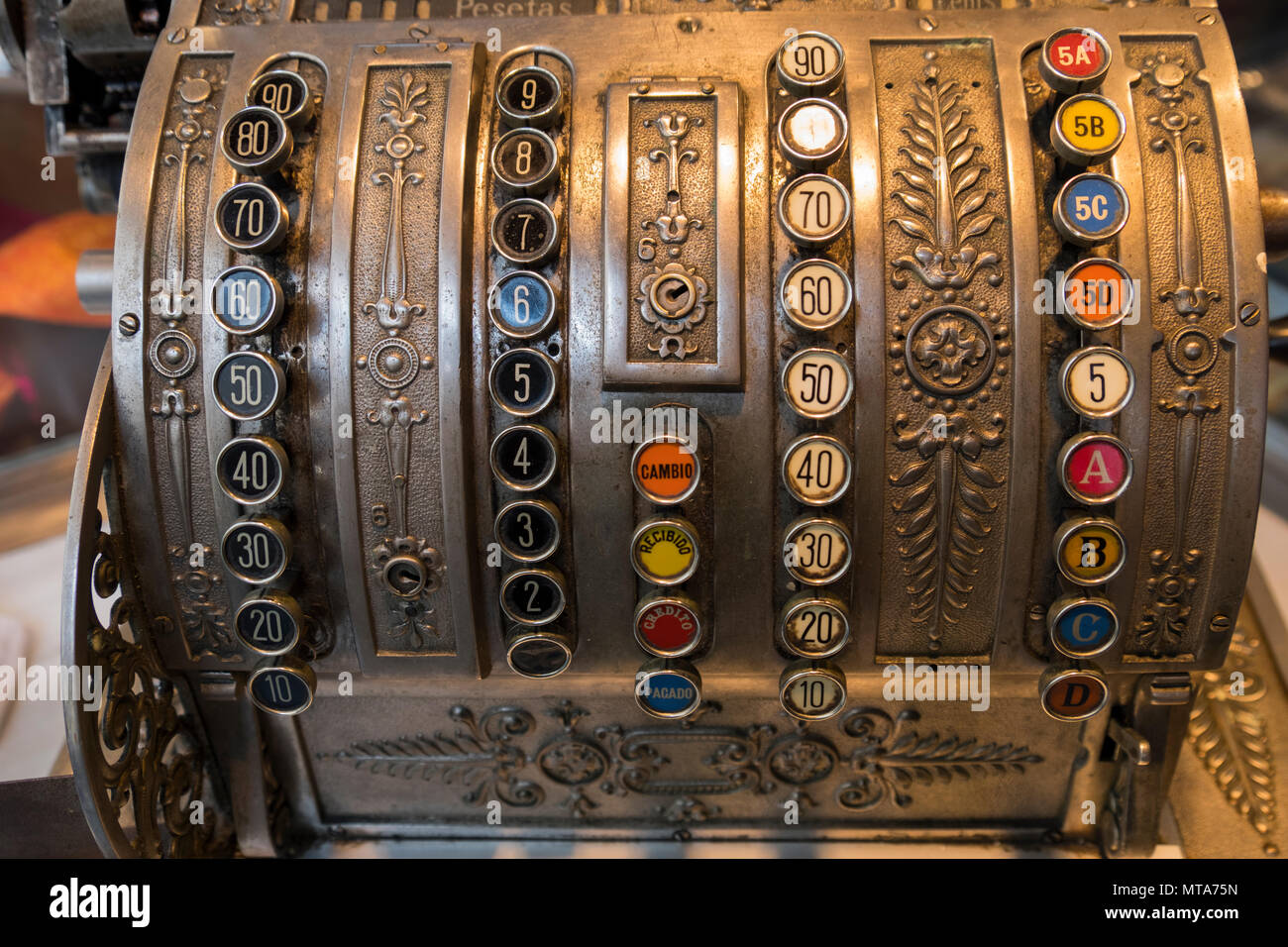 Cash register money change hires stock photography and images Alamy