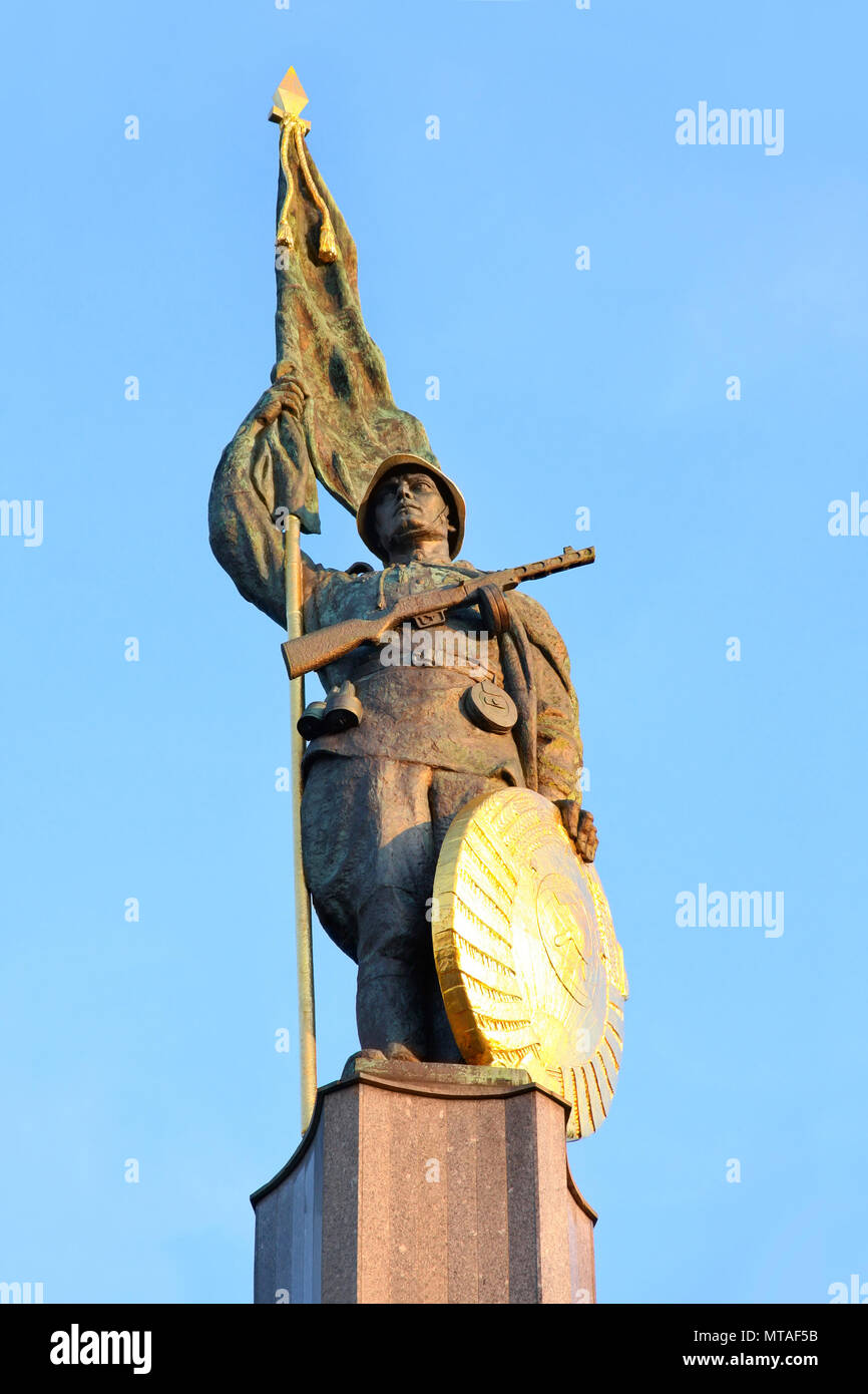 The Heroes' Monument of the red army in Schwarzenbergplatz, Vienna, Austria Stock Photo