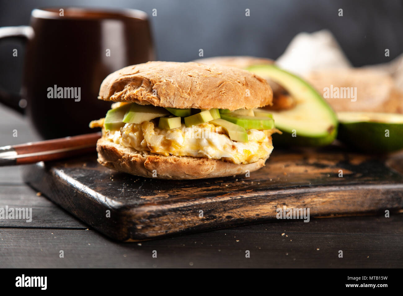 Avocado and egg sandwich Stock Photo - Alamy