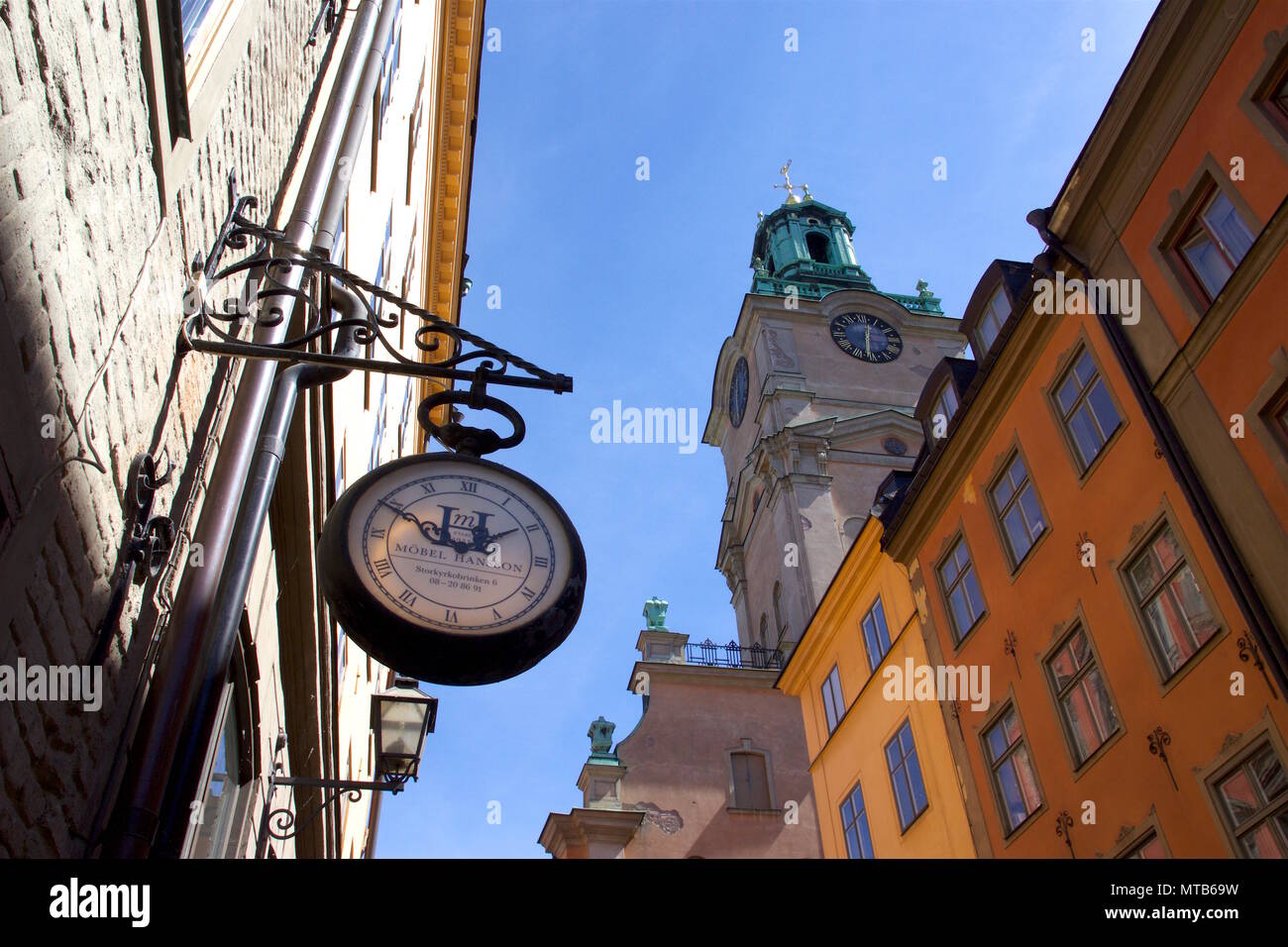 Antique clock shop hi-res stock photography and images - Alamy