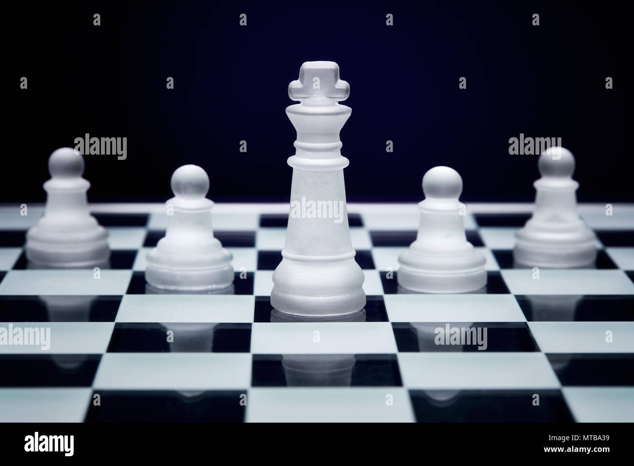 Chess Queens. Game of Chess. Game to Development Analysis Strategy Plan,  Leader and Teamwork Concept for Success. Business Solutions, Success  Strategy Stock Photo - Alamy