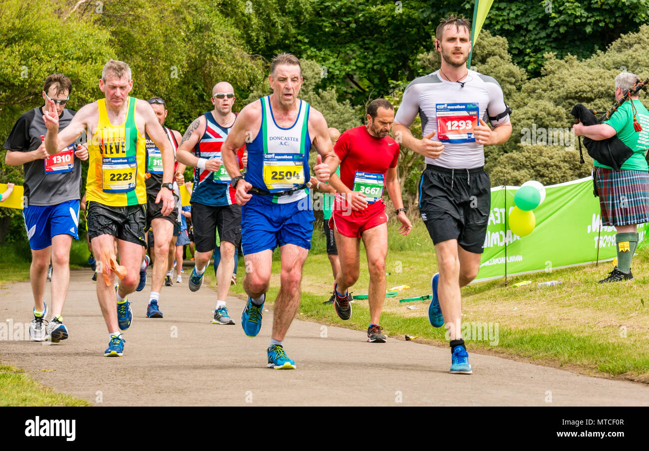 Sweaty men running hi-res stock photography and images - Alamy