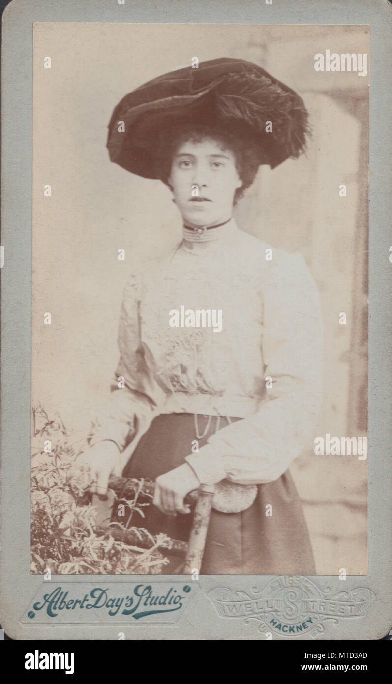 London Hackney CDV (Carte De Visite) of a Victorian Lady Wearing a Fancy Hat Stock Photo