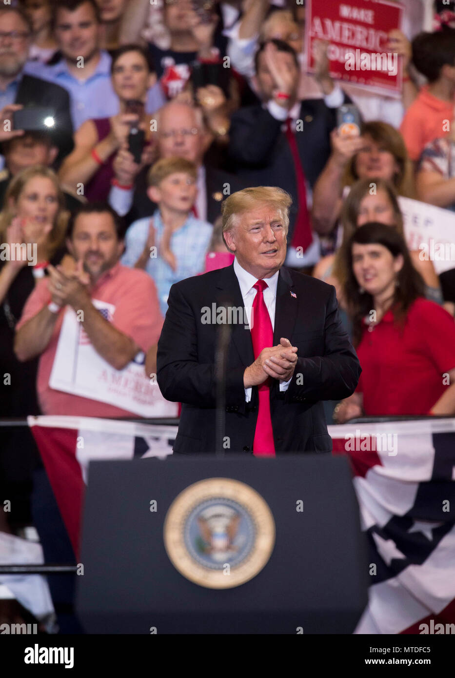 Nashville, Tennessee, USA. 29th May, 2018. President DONALD J. TRUMP during a Make America Great Again rally at the Nashville Municipal Auditorium. Credit: Brian Cahn/ZUMA Wire/Alamy Live News Stock Photo