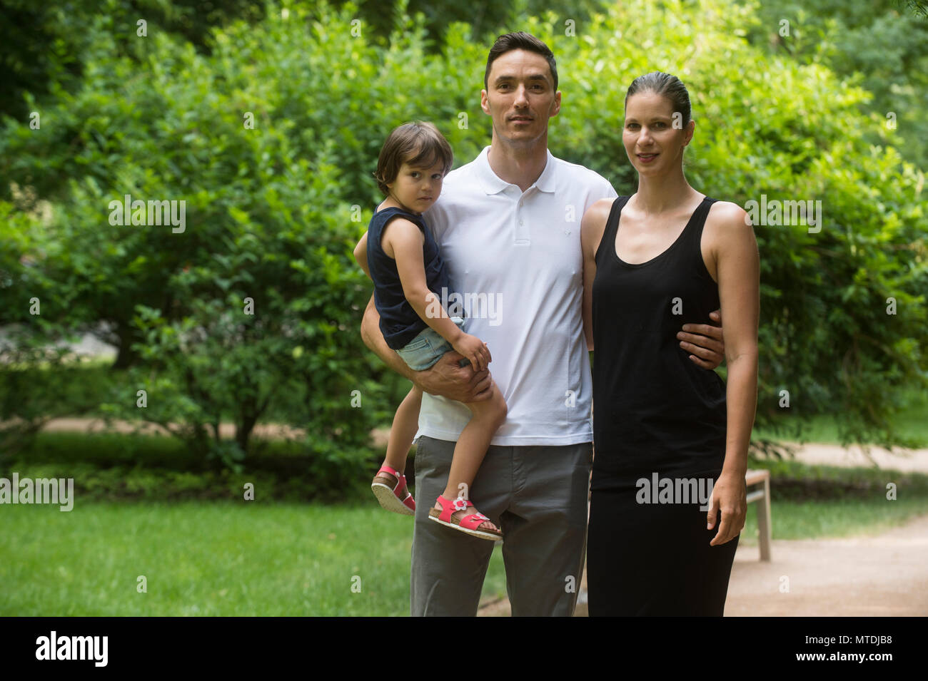 Play basketball daughter hi-res stock photography and images - Alamy