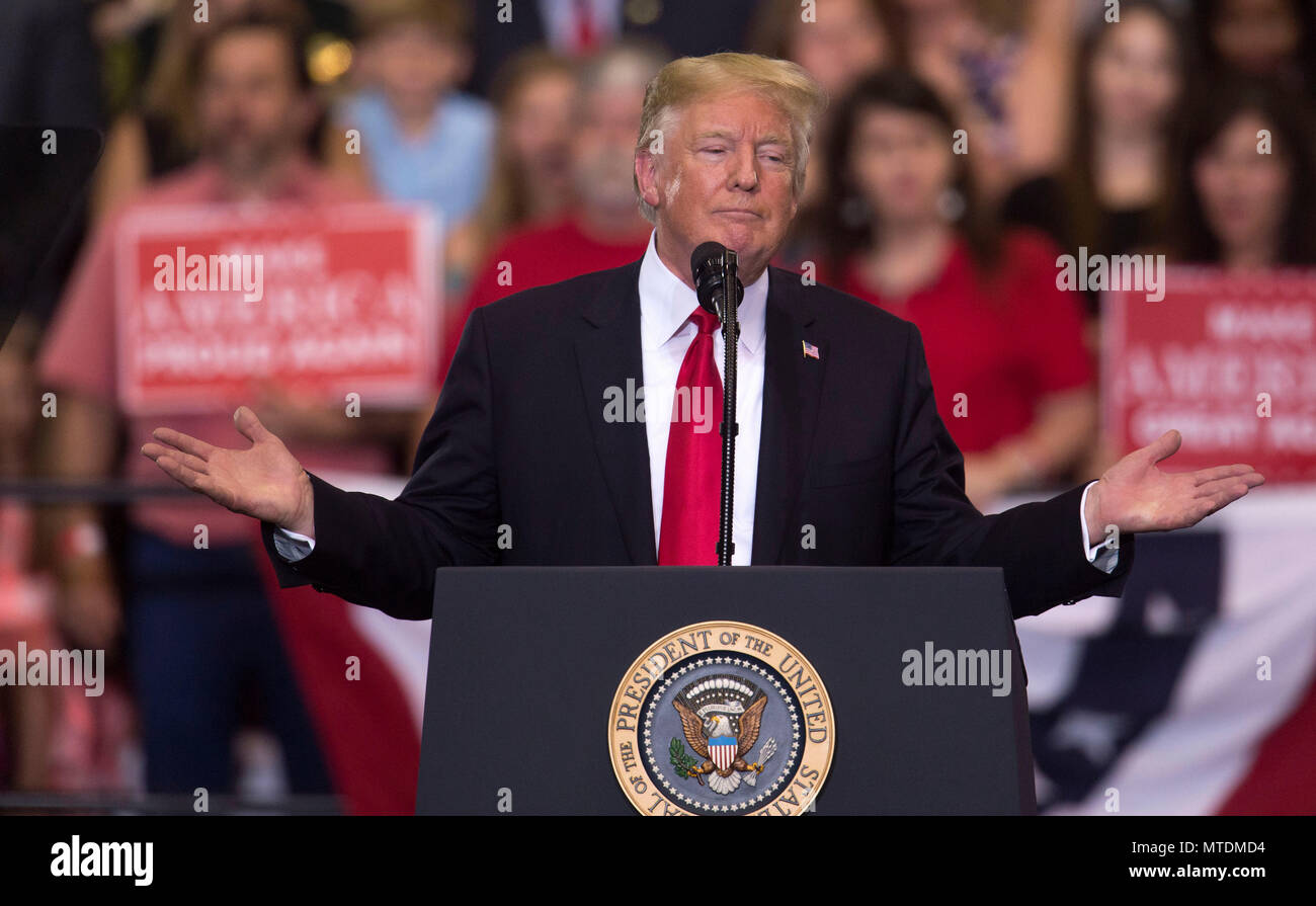 Nashville, Tennessee, USA. 29th May, 2018. President DONALD J. TRUMP during a Make America Great Again rally at the Nashville Municipal Auditorium. Credit: Brian Cahn/ZUMA Wire/Alamy Live News Stock Photo