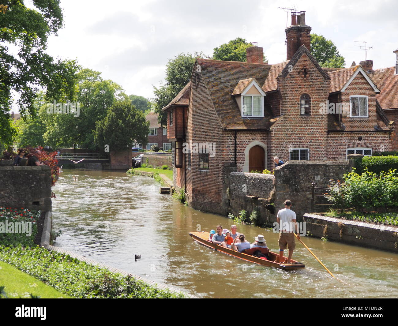 Canterbury, Kent, UK. 30th May 2018. UK Weather: a hot, humid and sunny  afternoon in the city of Canterbury, Kent. Credit: James Bell/Alamy Live  News Stock Photo - Alamy