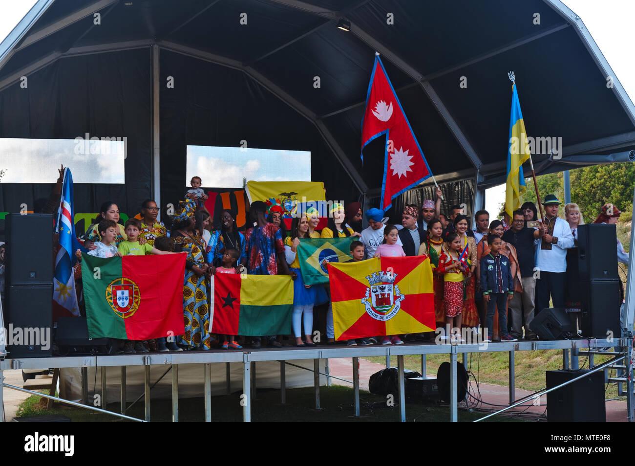 Multicultural people hi-res stock photography and images - Alamy