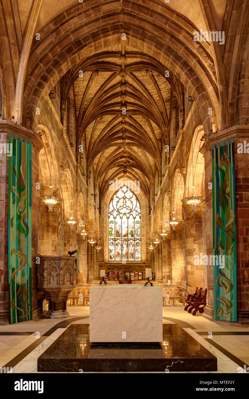 Altar with nave, St. Giles Cathedral, Edinburgh, Scotland, Great Britain Stock Photo
