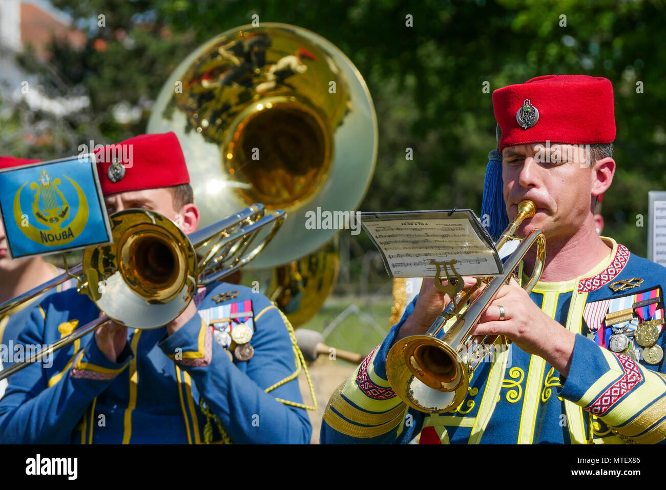African soldiers musicians hi-res stock photography and images - Alamy