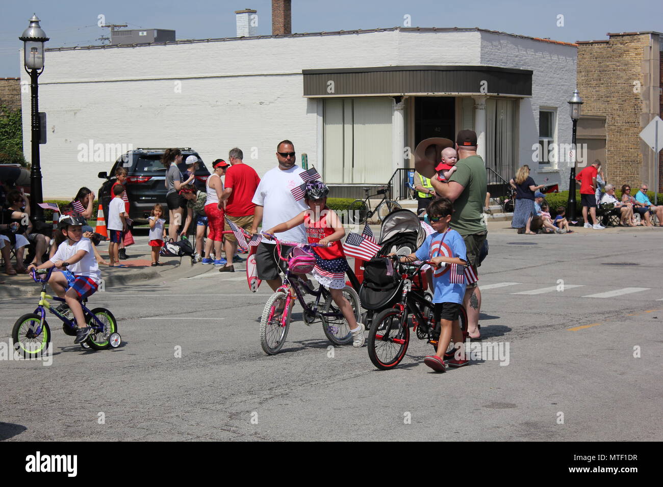 Small town scene from the Memorial Day Parade 2018 in upscale Park